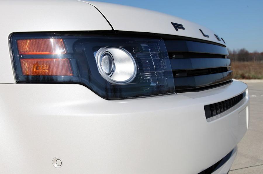  Ford Flex Titanium 2011 года  (фото 58 из 61)